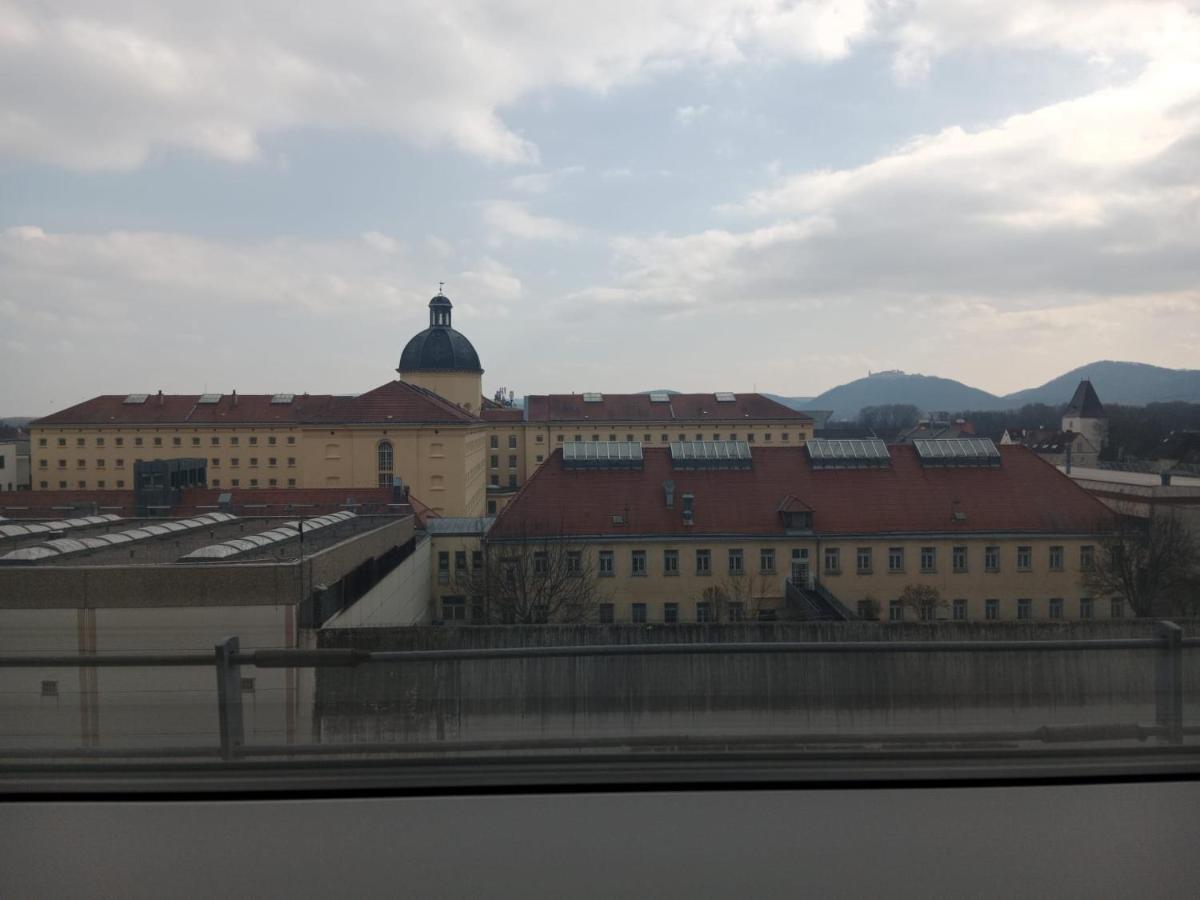 Апартаменти Krems Am Campus Екстер'єр фото