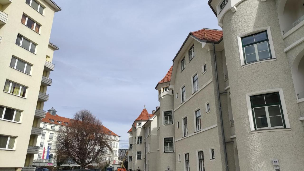 Апартаменти Krems Am Campus Екстер'єр фото
