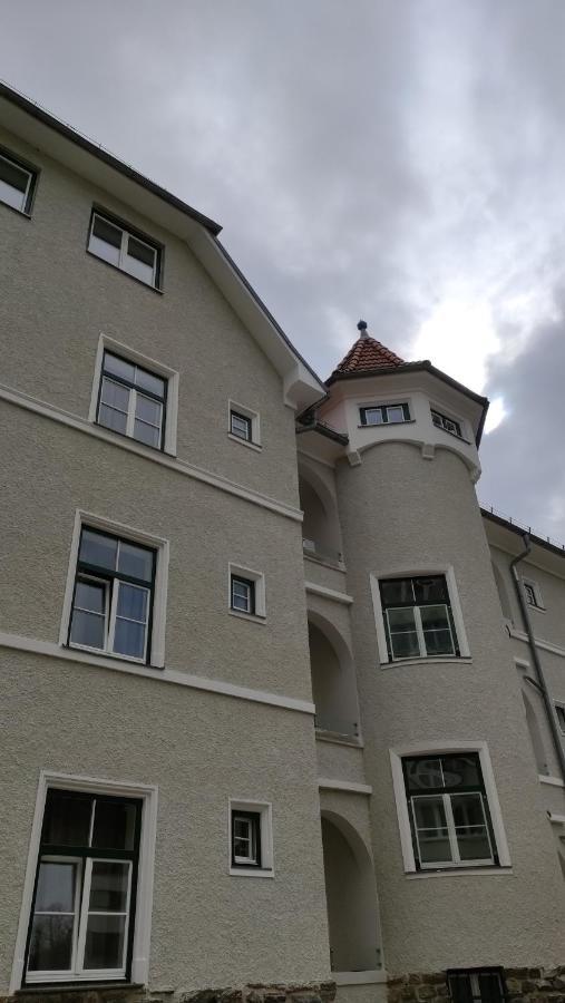 Апартаменти Krems Am Campus Екстер'єр фото